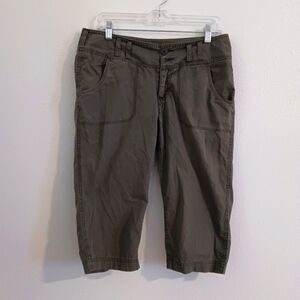 Columbia olive green khaki capris women's size 8